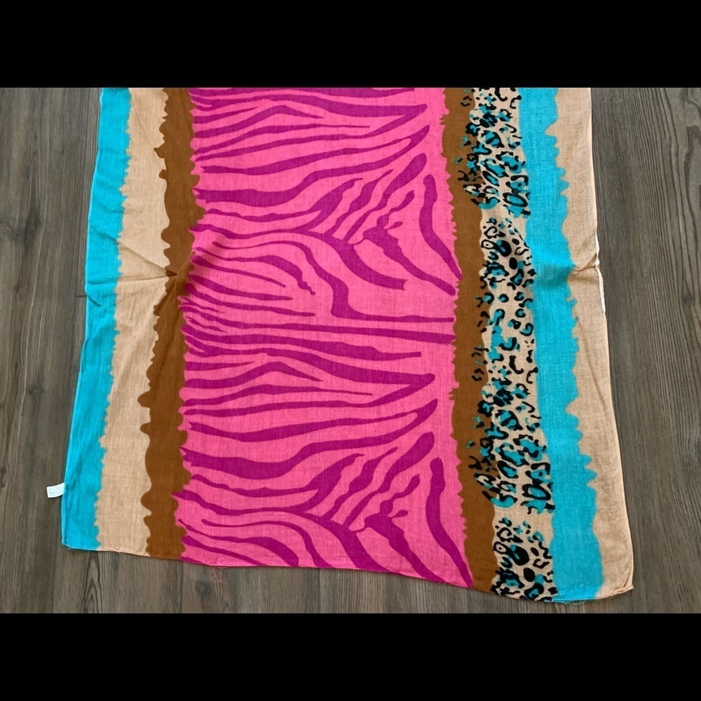 Scarf - Picture 4 of 5